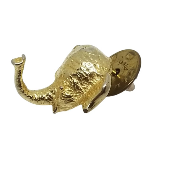 VINTAGE TEXTURED GOLDPLATED LUCKY ELEPHANT HEAD PIN - Picture 1 of 5